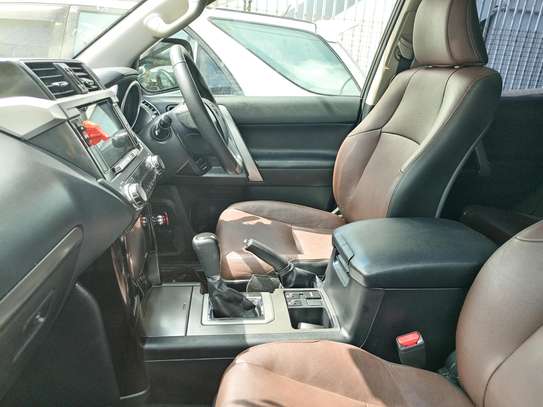 Toyota Prado TX petrol image 11