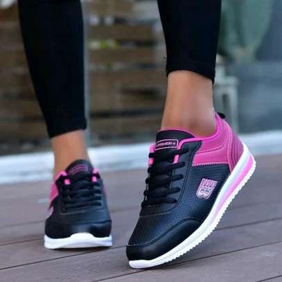 Quality women sneakers image 3