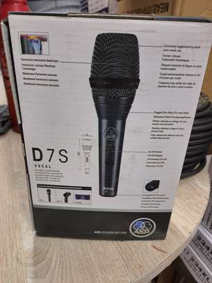 Proffesional Dynamic Vocal Microphone image 3