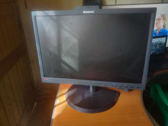 Lenovo 24 inch monitor image 2