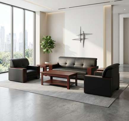 Executive 5 Seater Leather Meeting Sofa image 13