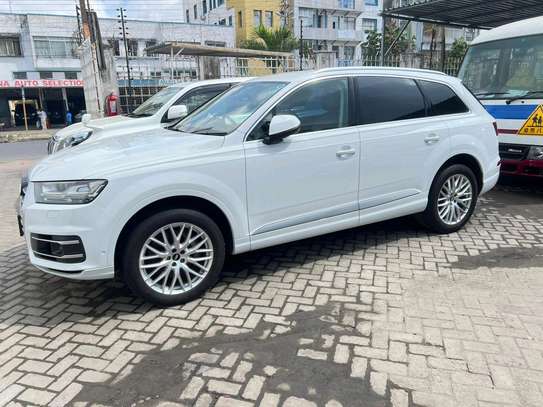 AUDI Q7  TFSi QUATTRO  2018 MODEL image 3