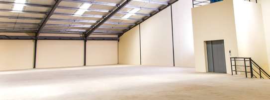 11500 ft² warehouse for rent in Mombasa Road image 3