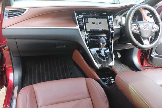 Toyota Harrier Premium 2.0 Leather Sunroof 57,000 Kms image 4
