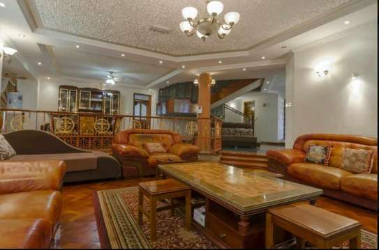 5 Bed House with En Suite in Runda image 11