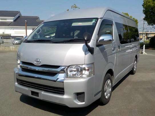 TOYOTA HIACE AUTO DIESEL NEW IMPORT. image 11