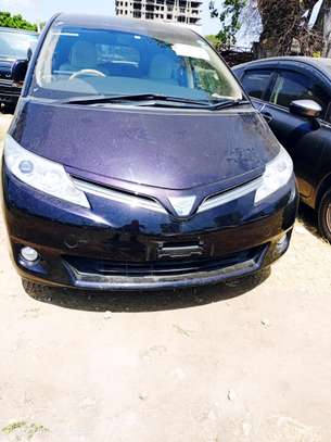 Toyota estima maroon image 1