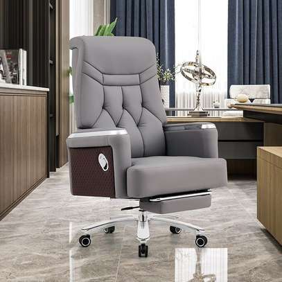 Office Chair: Executive Office Seat with Footrest image 1