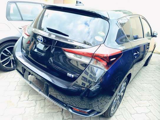 Toyota Auris hybrid black 🖤 image 1