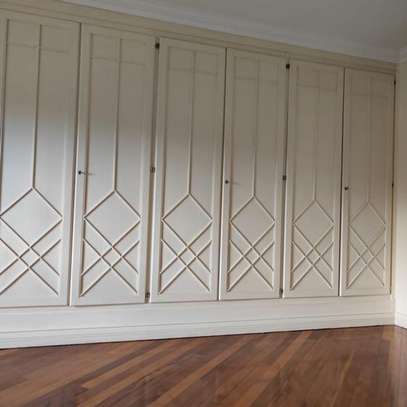 5 Bed House with En Suite in Muthaiga image 1