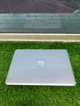 HP Notebook 348 G3 Core i5  6th Generation image 4