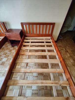 Single bed for sale in very good condition image 2