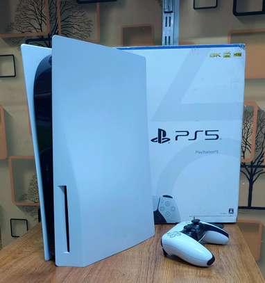 Ps 5 console image 1
