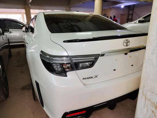 Toyota Mark X GS sunroof 2018 image 12