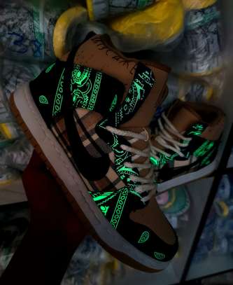 Travis scott glow in the dark store
