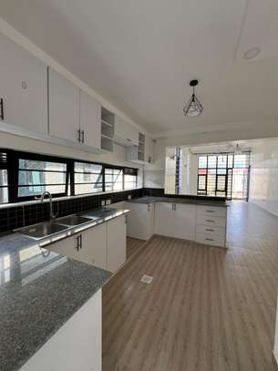 3 Bed House with En Suite at Near Spur Mall image 34