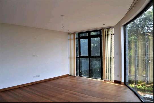 4 bedroom duplex apartment for Rent image 3