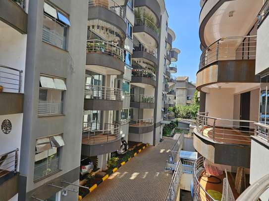 3 Bed Apartment with En Suite at Riverside image 11