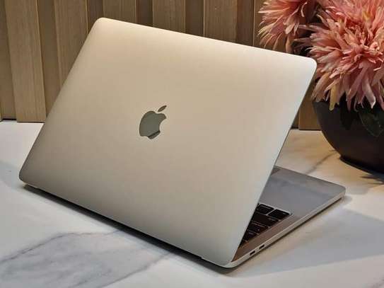 Macbook pro 2020 laptop image 2