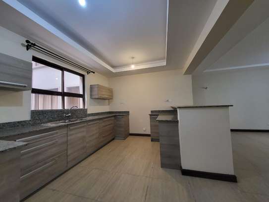 3 Bed Apartment with En Suite in Kileleshwa image 6