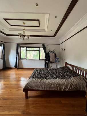 7 Bed House with En Suite in Runda image 5