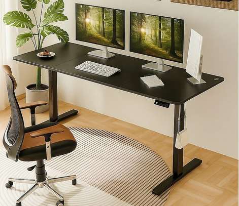 OFFICE DESK: Automatic Simple Office Desk image 1