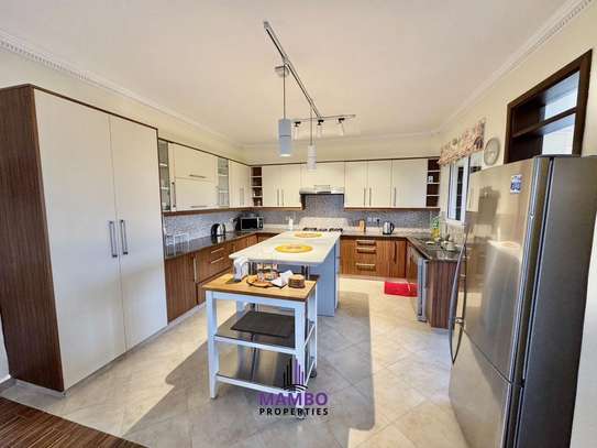 Furnished 3 Bed Apartment with En Suite at Brookside Drive image 2