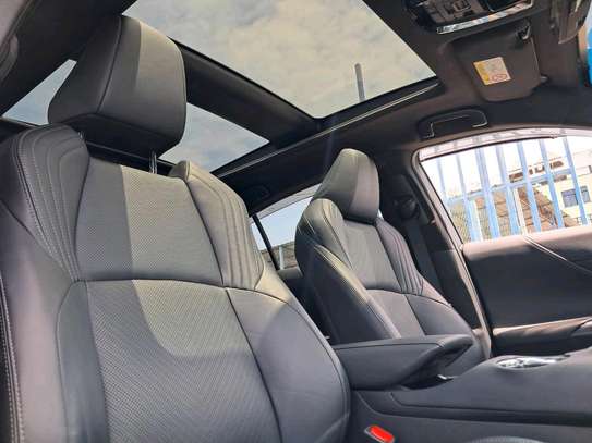 Toyota Harrier Premium sunroof hybrid 2020 image 12