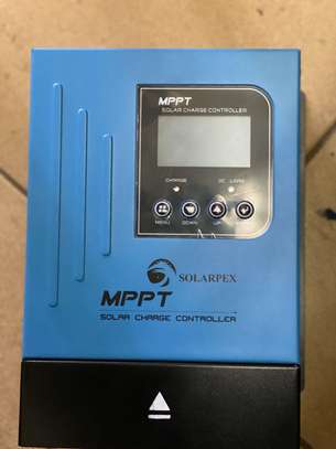 Mppt solar charge controller 30amps image 1