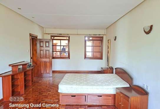 Furnished 5 Bed Apartment with Swimming Pool in Kitisuru image 8