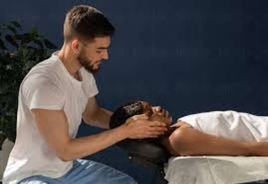 Mobile male therapist at langata for ladies image 3