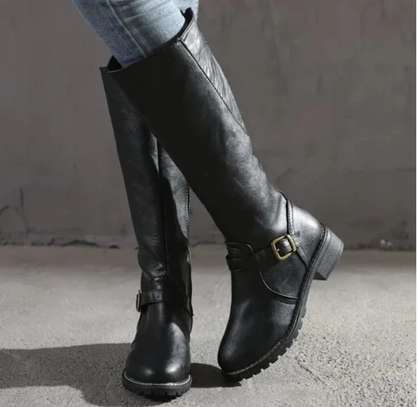 Classy ladies'boots image 3