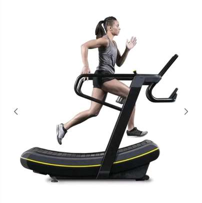 Manual  Curved Commercial Treadmill image 1