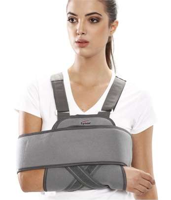 shoulder sling immobilizer image 1
