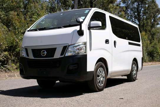 Nissan 7l nv300 image 1