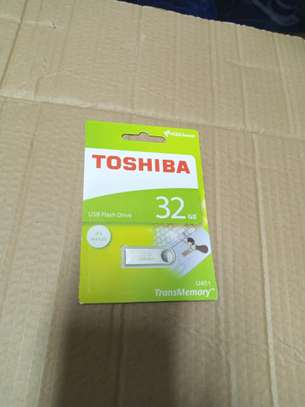 32gb Toshiba flash disk image 1