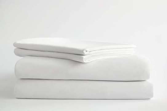 Plain white cotton bedsheets without the satin line image 3