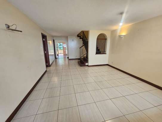 4 Bed Apartment with En Suite in Riverside image 12
