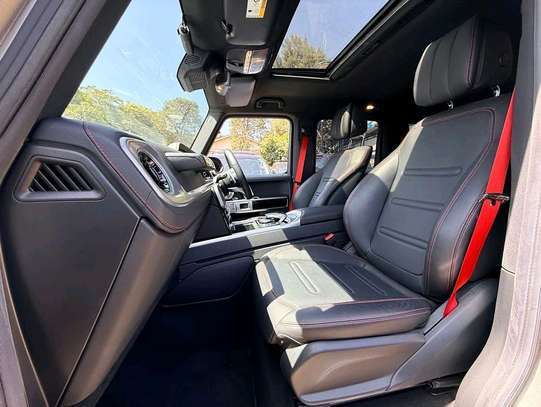 2019 Mercedes Benz G350d image 4