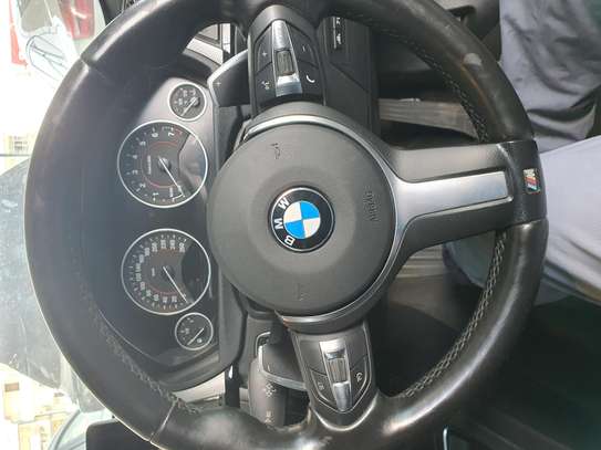 BMW 320I image 8