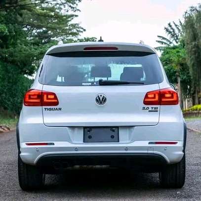 2015 Volkswagen Tiguan R line image 7