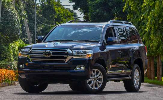 2018 Toyota Land cruiser Sahara image 4