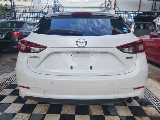 AXELA PETROL 2018MODEL image 3