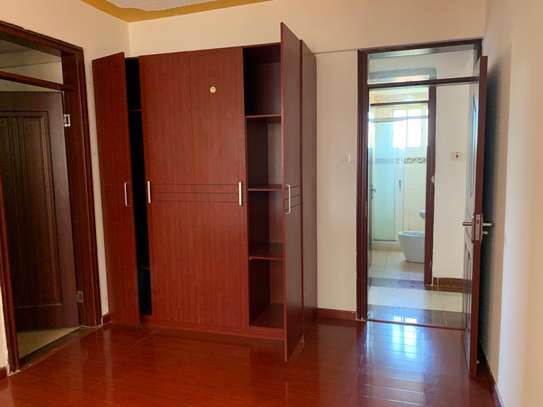 2 bedroom apartment master Ensuite in kilimani image 2