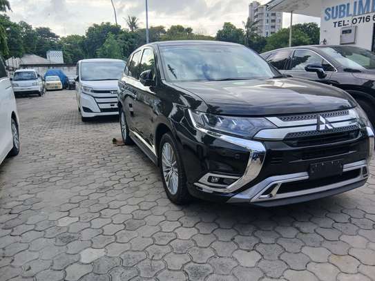 Mitsubishi outlander PHEV Black image 6
