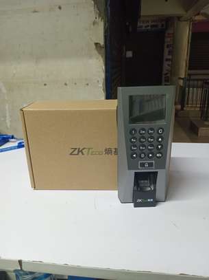 Zk-F18 Biometric Fingerprint Access Control. image 1