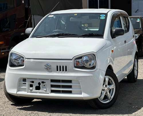 Suzuki Alto 2018 model fully loaded white color. image 5