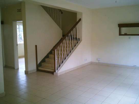 Spacious 4 Bedrooms  Mansionate In Parklands image 1