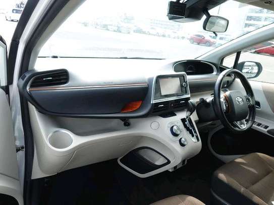 TOYOTA SIENTA HYBRID (MKOPO/HIRE PURCHASE ACCEPTED) image 3