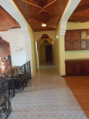 4 Bed House with En Suite in Shanzu image 7